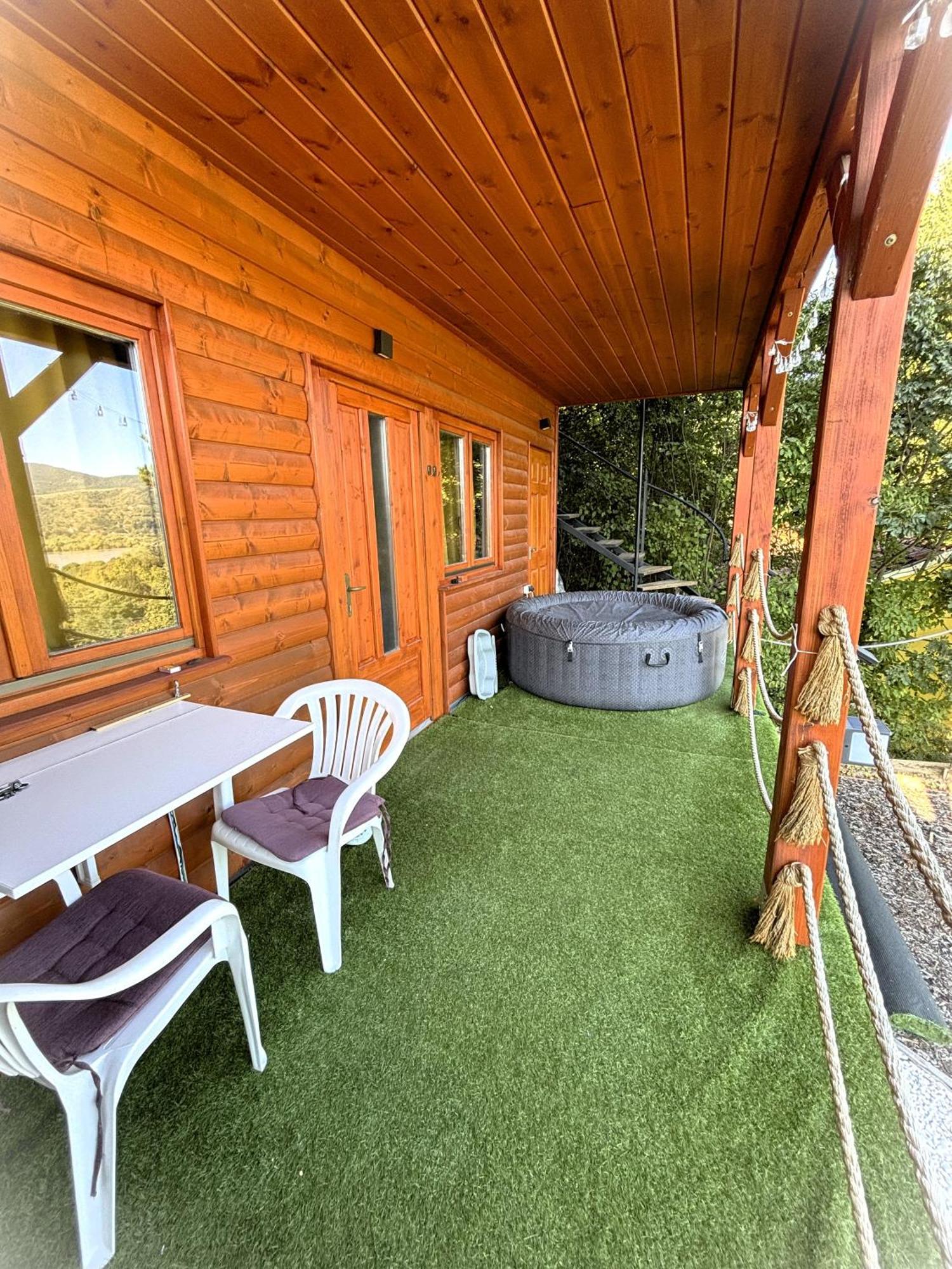 Villa Cute Cube Minihaz à Nagymaros Extérieur photo